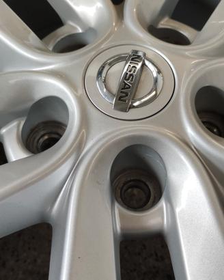4 cerchi originali Nissan Juke e 4 pneumatici