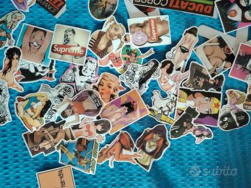 più di 65 stickers e altro 