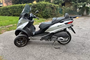 PIAGGIO MP3 300 LT ABS i.e.
