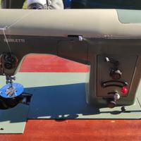 Macchina da cucire vintage Borletti con Mobile