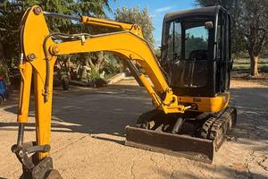 Escavatore JCB 25 quintali 