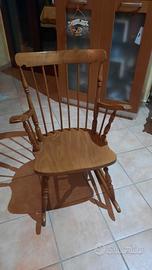 sedia a dondolo in legno massello