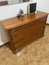 Comò in legno massello stile classico – 4 cassetti