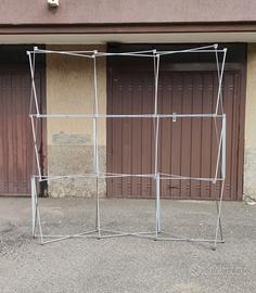 Struttura espositiva ripiegabile