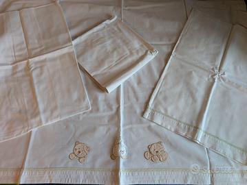 Completo lettino verde composto da paracolpi, lenz