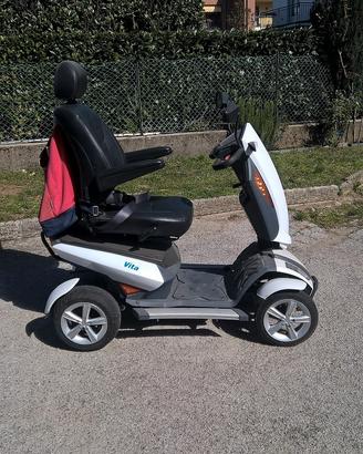 Scooter elettrico per anziani