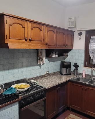 Cucina in legno massello 