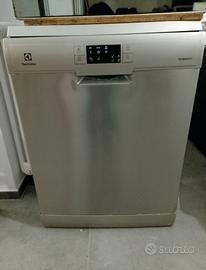 lavastoviglie  Electrolux 