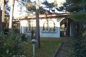 Villa singola nel cuore di Lignano Pineta