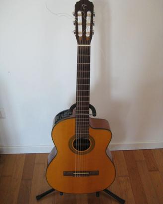 chitarra takamine