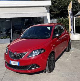 Lancia Ypsilon 1.0 hybrid Silver s