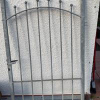 Cancello pedonale e ringhiera