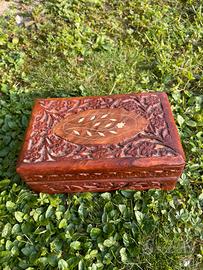Portagioie in legno intarsiato – elegante vintage