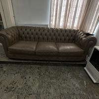 Divano chesterfild