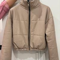 Piumino Crop in Similpelle Beige