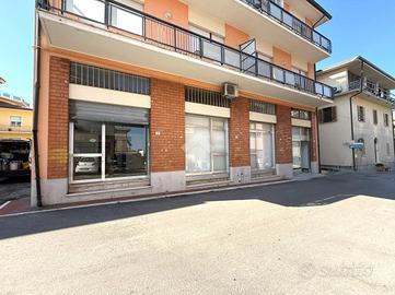 NEGOZIO A MOSCIANO SANT'ANGELO