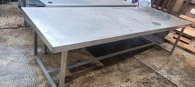 Tavoli acciaio inox 