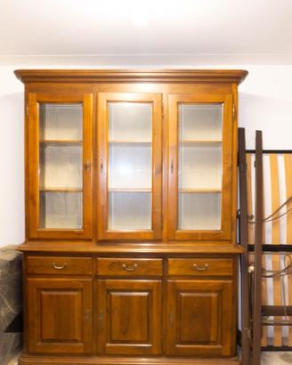 Collezione mobili in noce + specchio e letto