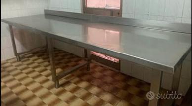 Tavolo acciaio inox OFFICINE BANO