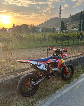 KTM 125