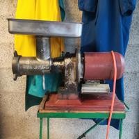 MACINA CARNE TRE SPADE 