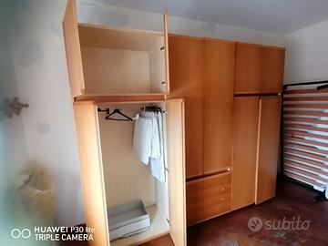 armadio in legno puro