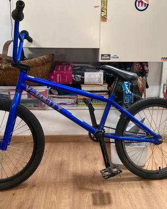 BMX blu