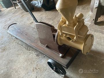 Pompa per vino vintage