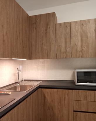cucina ad angolo praticamente nuova usata 4 stag.