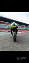 yamaha r1m pronto pista
