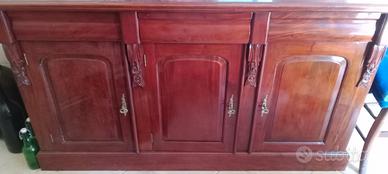 Mobile base credenza