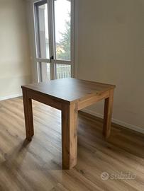 Tavolo in legno allungabile