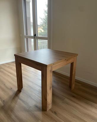Tavolo in legno allungabile