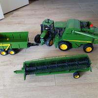 trattore e trebbia John deer 