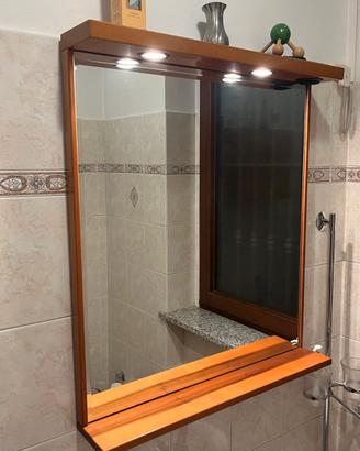Specchiio e pensile bagno