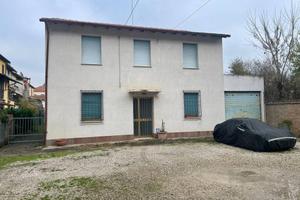 Villa di 182 m² con più di 5 locali e box auto a I