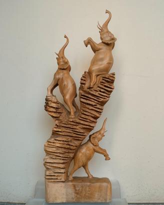Scultura artigianale africana in legno