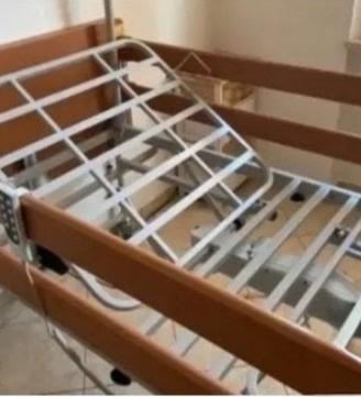 letto regolabile elettricamente 