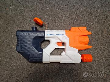 pistola ad acqua giocattolo "Super Soaker"