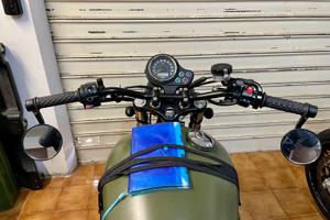 Triumph bonneville T-100