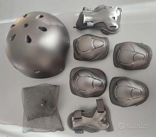 Set protezioni e casco bambino per roller/bici