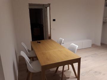 Tavolo in legno impiallacciato allungabile!!!!