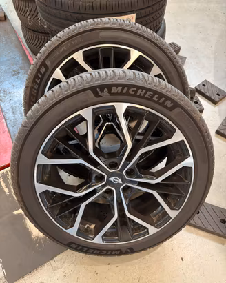 4 cerchi Gmp 7.5Jx19 + 4 Michelin + 4 sensori