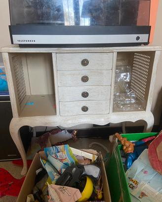 Mobile shabby chic con 4 cassetti