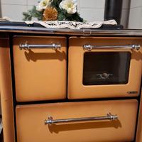 Stufa a legna NORDICA 90cm (Buono stato) + Tubo
