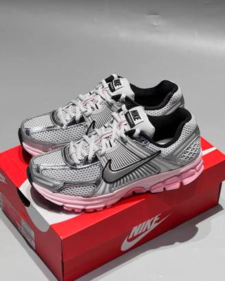 Nike Air Zoom Vomero 5 WMNS EU38