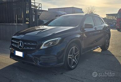 MERCEDES-BENZ GLA 200 d Automatic Premium " PACK