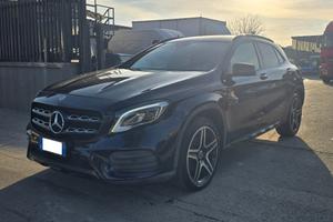 MERCEDES-BENZ GLA 200 d Automatic Premium " PACK