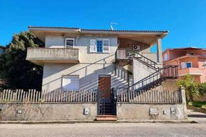 Immobile in asta di 216 m² con 5 locali e box auto