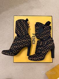 Stivali Fendi 38